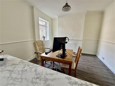Picture 5